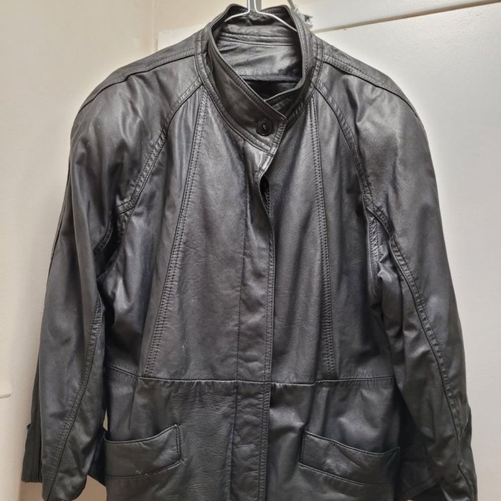 GENTLY USED, VINTAGE, LEATHER ATTIC JACKET, SIZE 14!!!